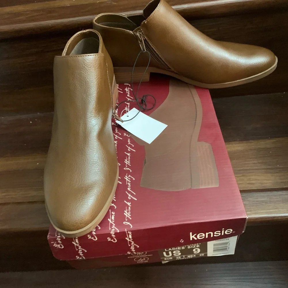 New Kensie Women's Sammy Brown Ankle Boots Bootie Size 9, 10, 7.5, 7, 6.5 - Picture 1 of 15